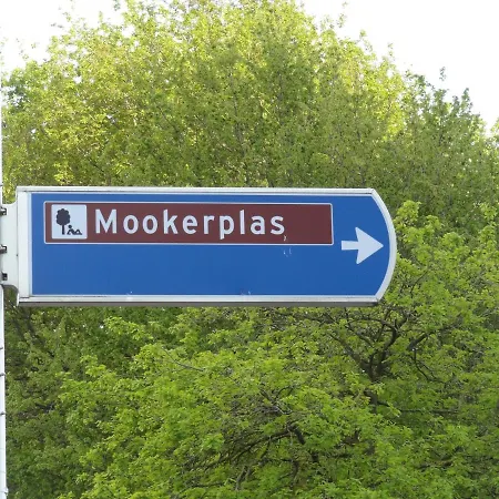 De Mookerplas Couette-café